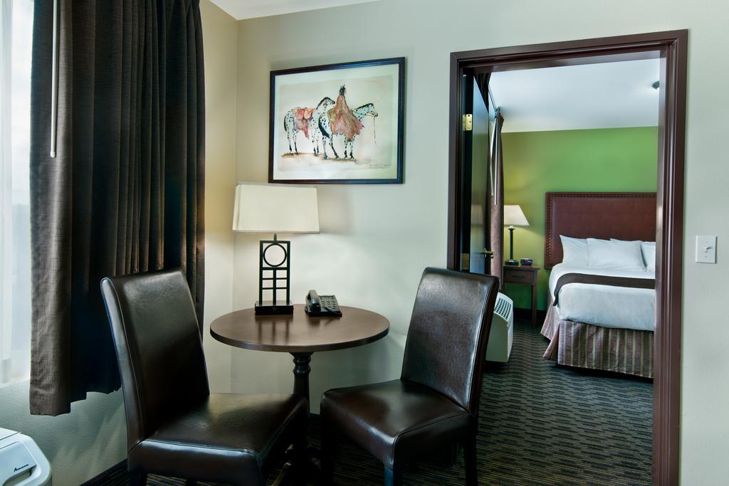 Oxford Suites Гермістон Екстер'єр фото