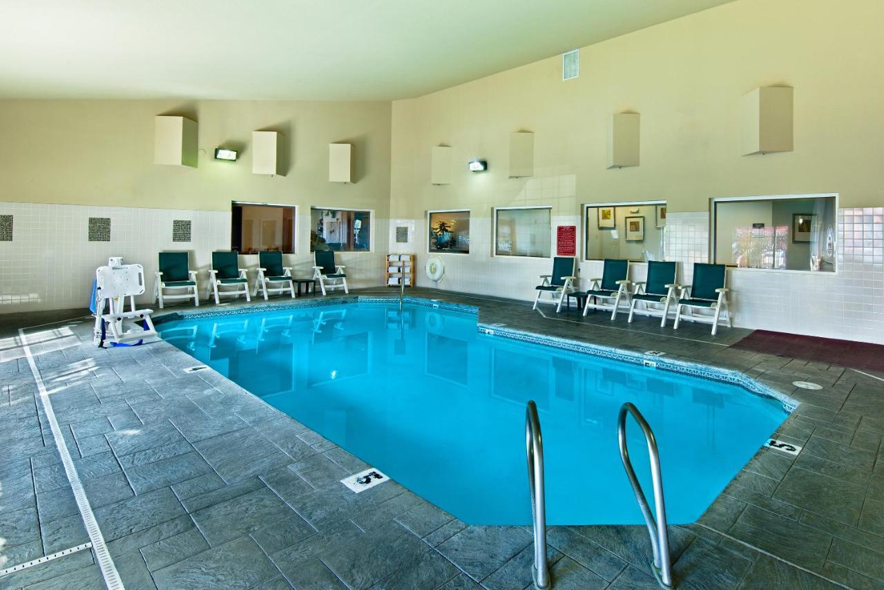 Oxford Suites Гермістон Екстер'єр фото